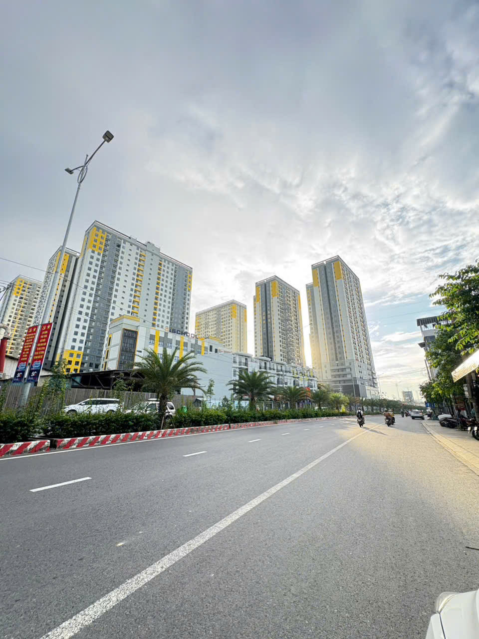 Ngộp Bank Bán Đất Sổ Riêng Vị Trí Vàng Big C Go Dĩ An Hẻm 5m