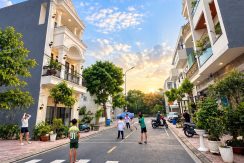 bán nhà gần vincom dĩ an