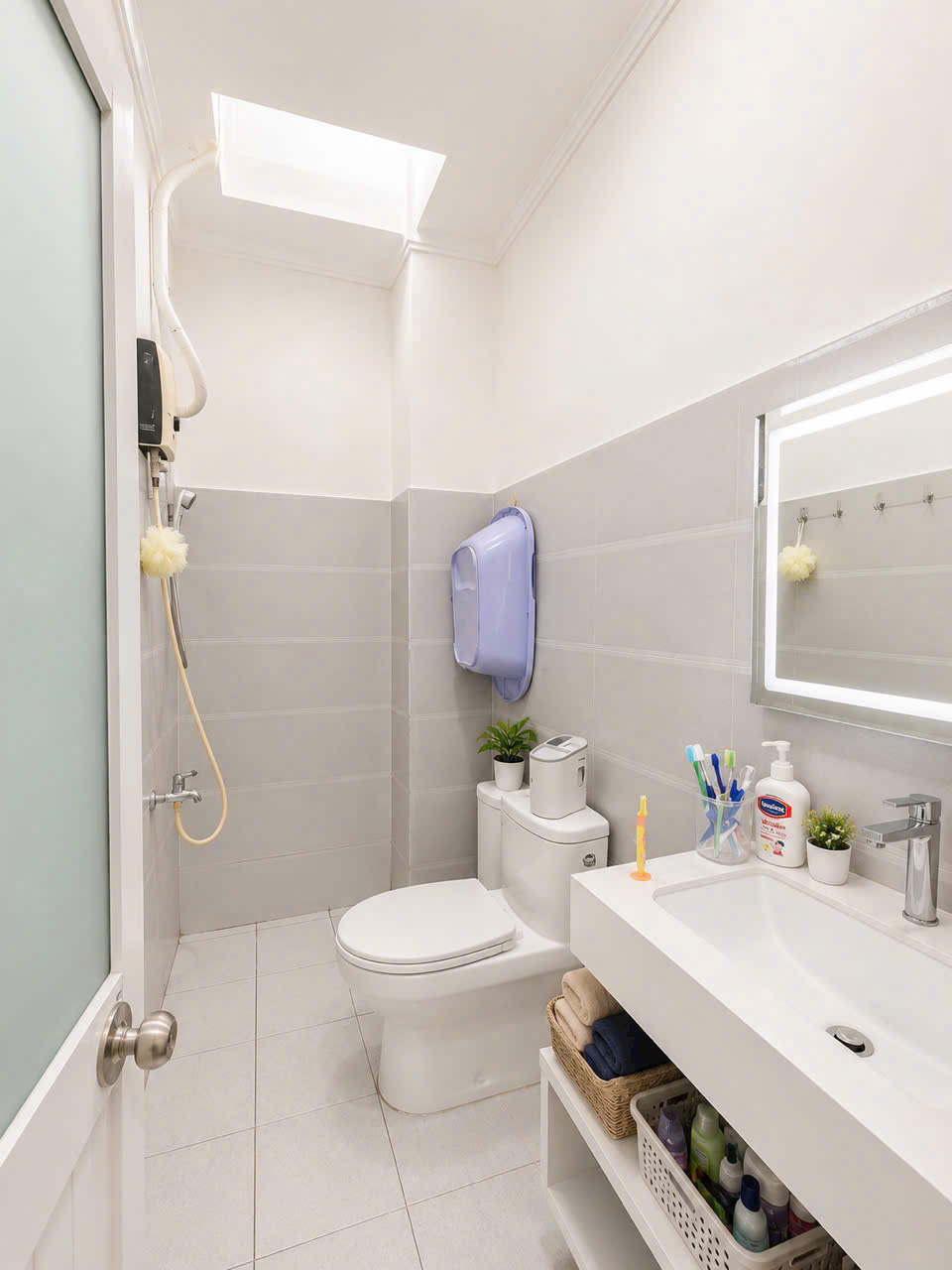 nhà gần hội trường đông hòa