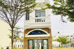 nhà 4 phòng ngủ dĩ an