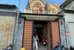 Nhà gần chợ dĩ an