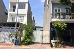 đất thương mại sóng thần