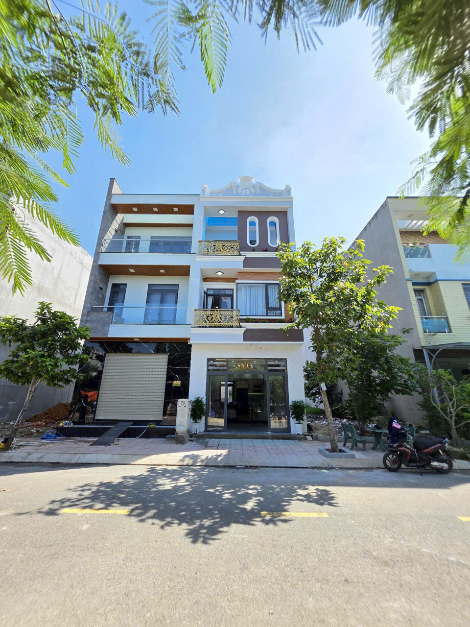 Giảm Ngay 300tr Cần Bán Nhà Mặt Tiền KDC Bình An BD