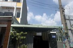 nhà gần trường học dĩ an