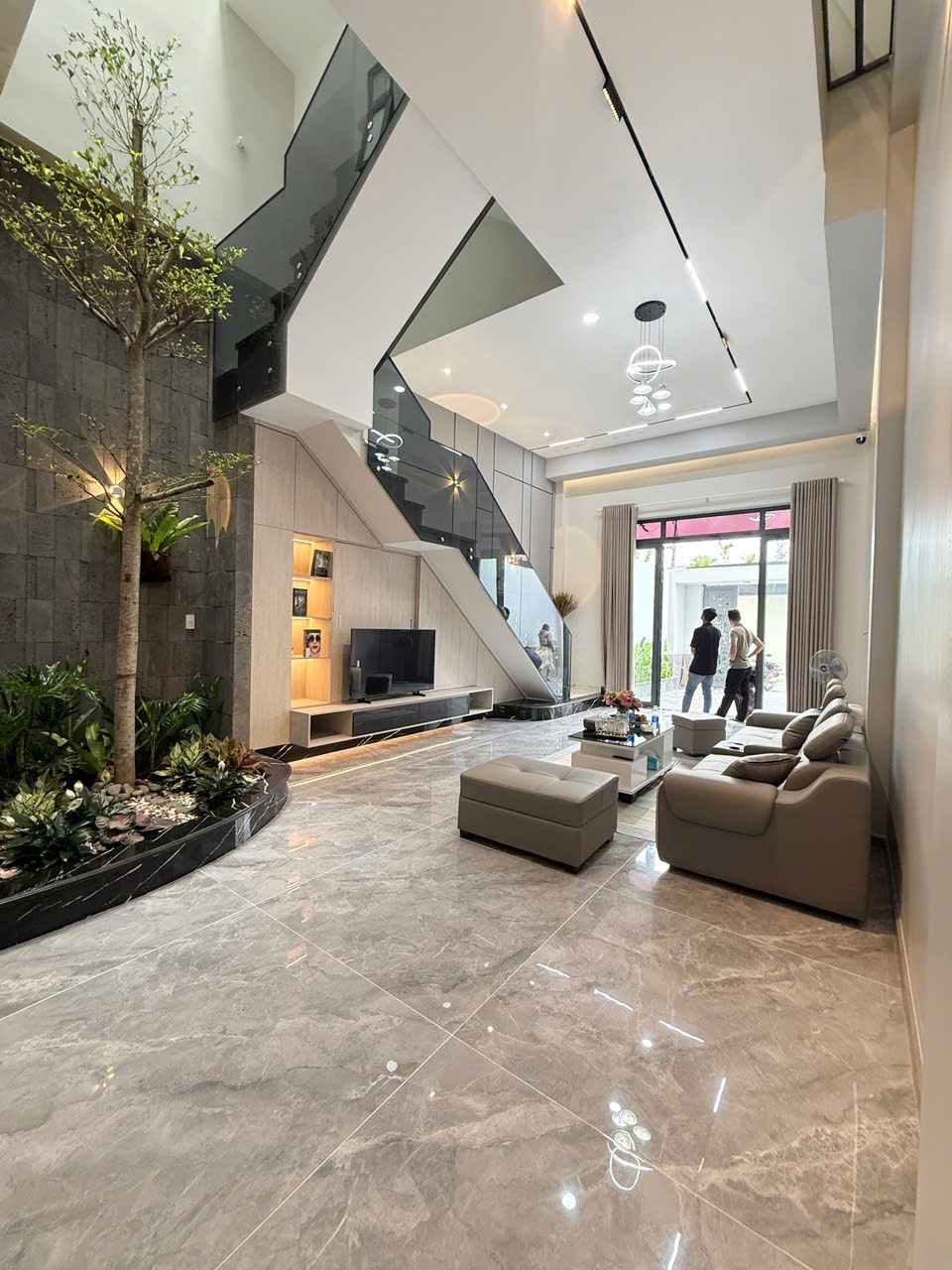 nhà mặt tiền tthcm dĩ an