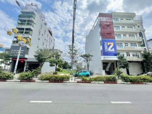 mặt tiền đường số 9 dĩ an