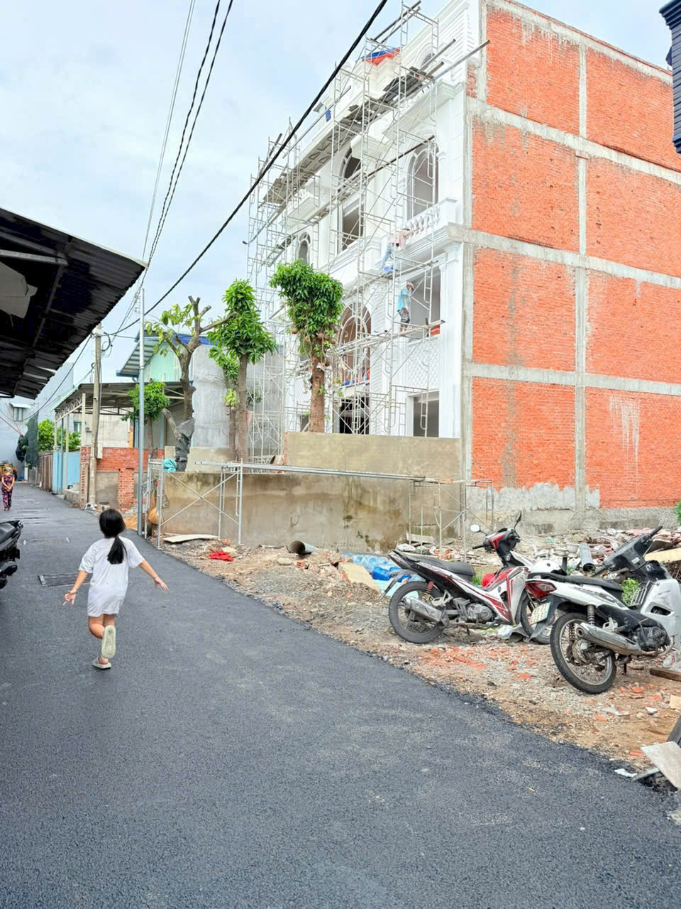 bán đất hai bà Trưng dĩ an