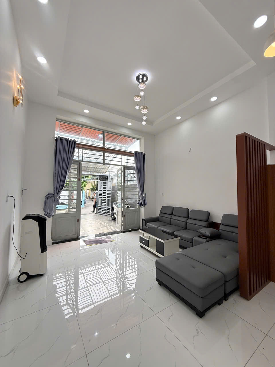 bán nhà đường nguyễn du dĩ an