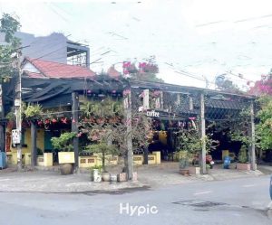góc hai mặt tiền bán cà phê