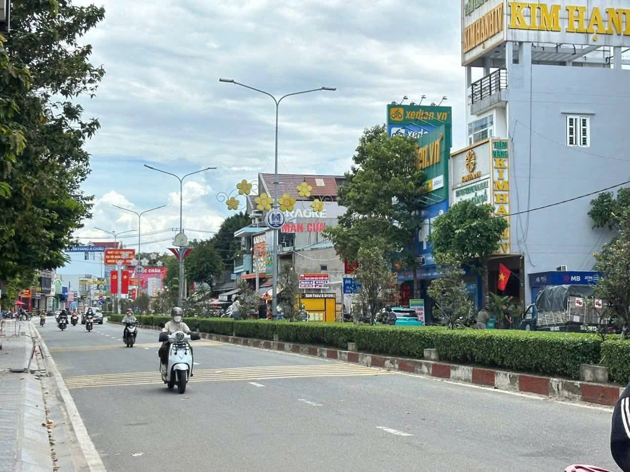 mặt tiền nguyễn an ninh