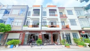 nhà gần chợ dĩ an