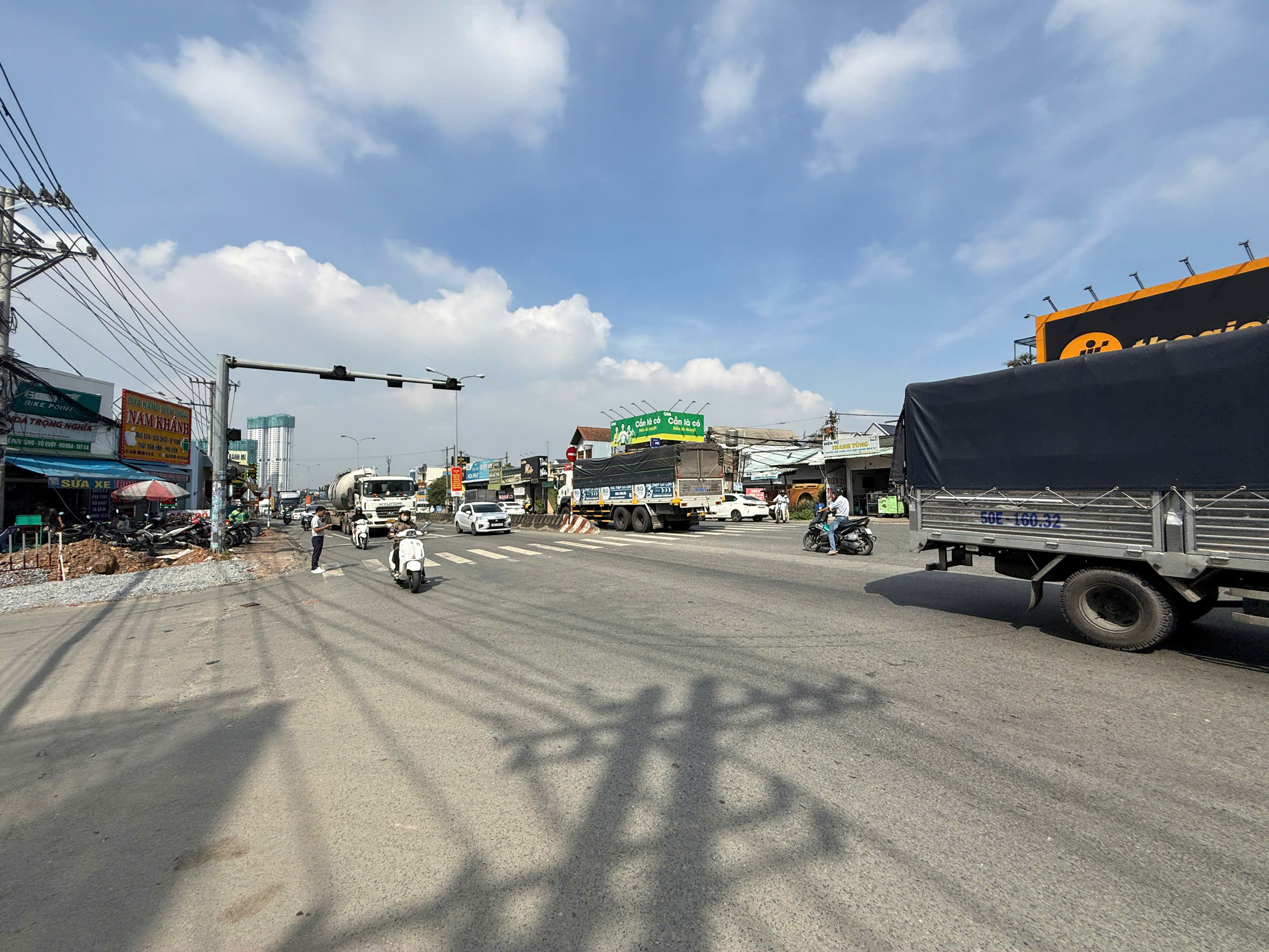 Bán Mặt Tiền QL1K