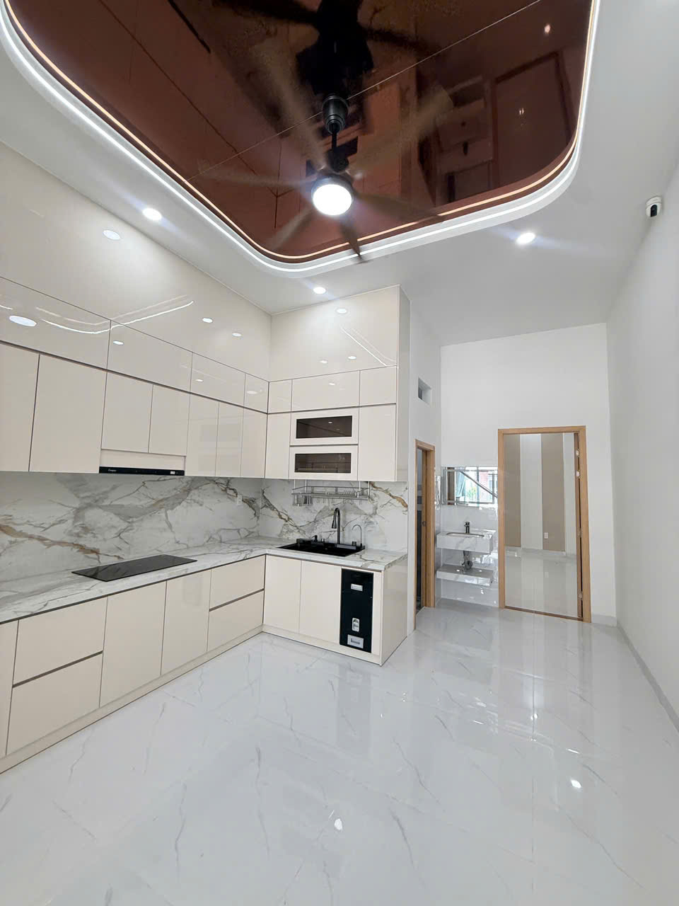 nhà mặt tiền sát ql1k