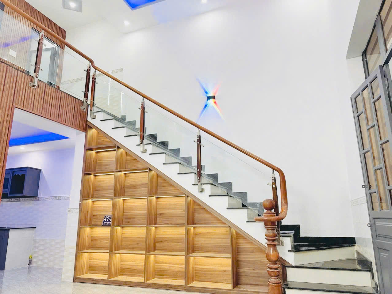 nhà gần chợ đông hòa