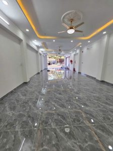 bán tòa nhà cao tầng dĩ an