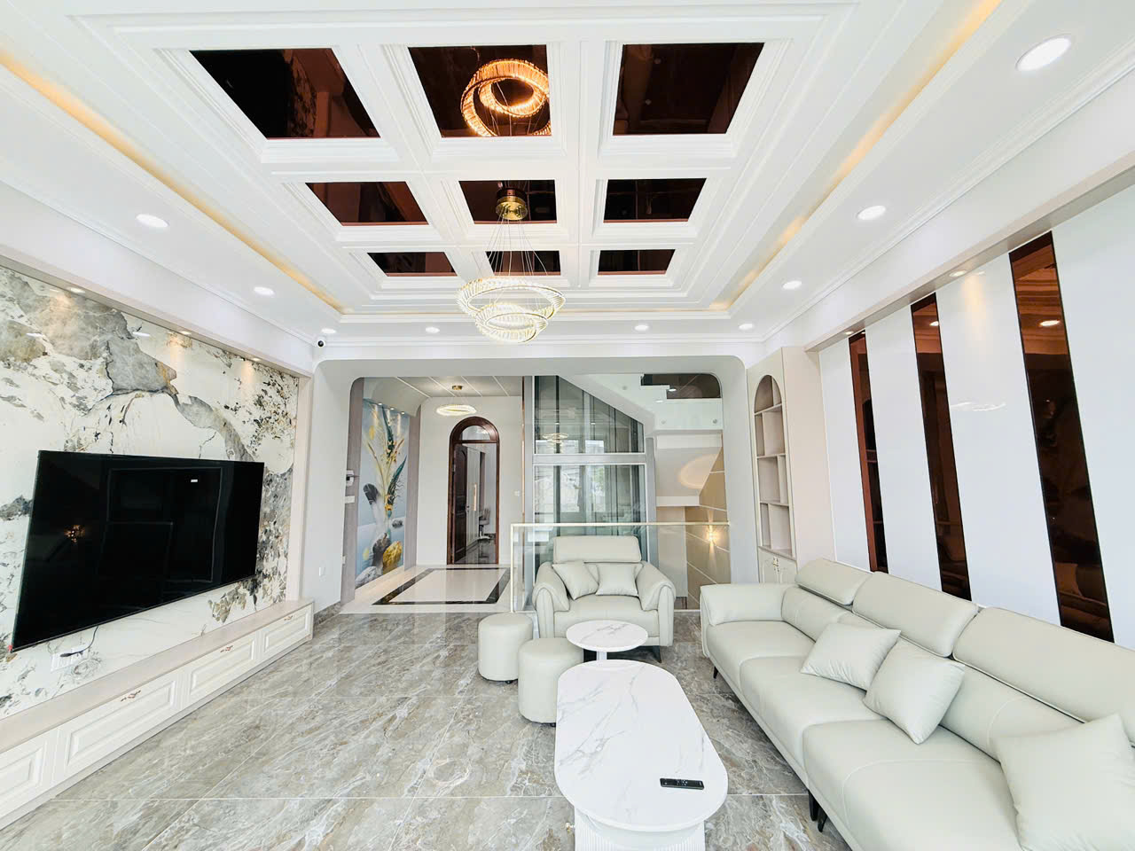 nhà mặt tiền hai bà trưng đông hòa hcm