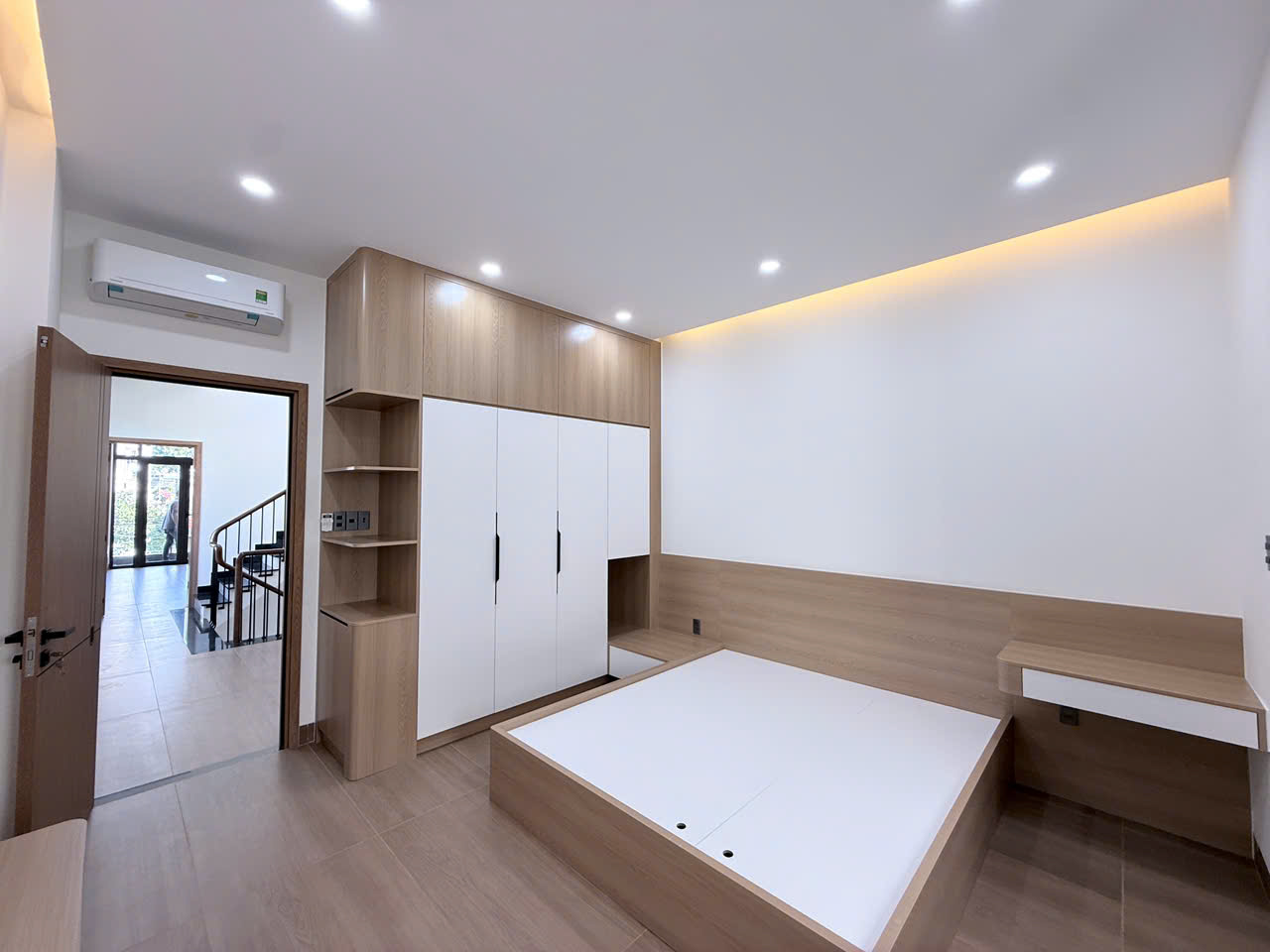 nhà mặt tiền đông hòa hcm